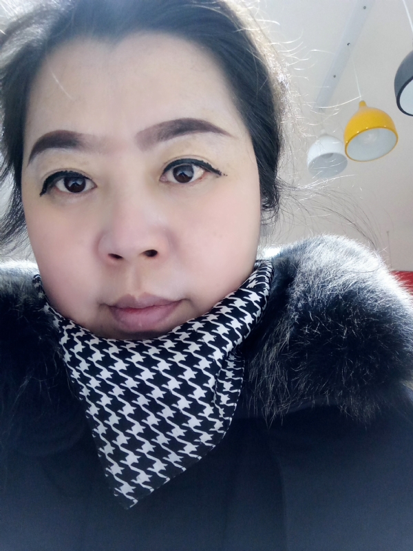 余猪猪的第一张照片--眉山闪婚服务中心